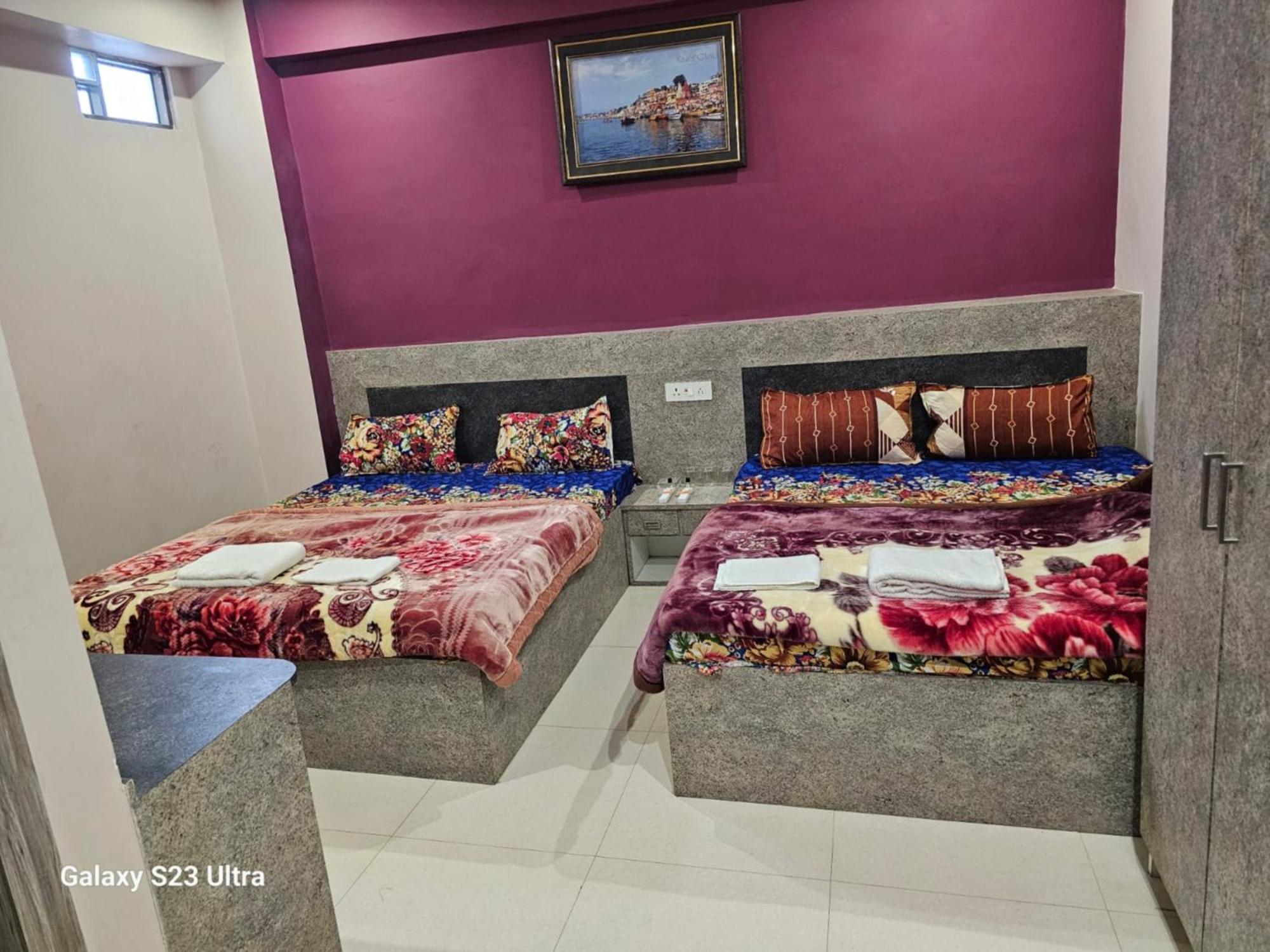 Kashi In Rajghat ! - Offers Luxurious And Fully Air - Conditioned With Lift And Wifi Facility * Varanasi